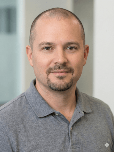 Noah Walker headshot